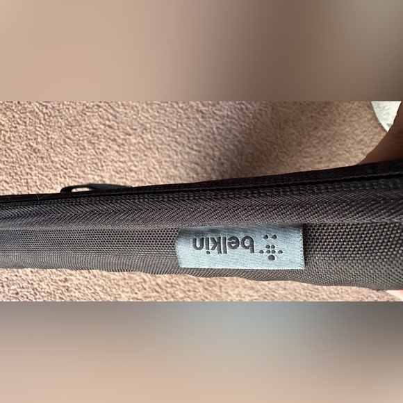 Belkin Air Black Protect Laptop Sleeve Case Protector - 11" Laptops Chromebooks - Picture 14 of 16